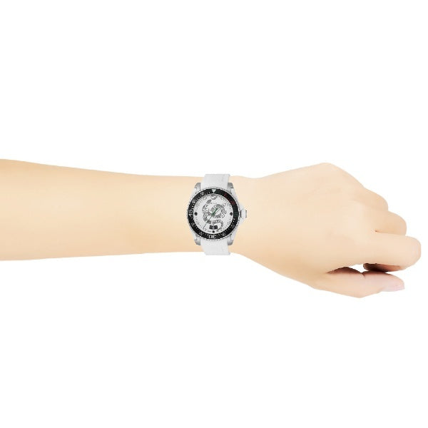 Shop Gucci Dive Quartz White Dial White Rubber Strap Watch For Men - YA136330 in USA