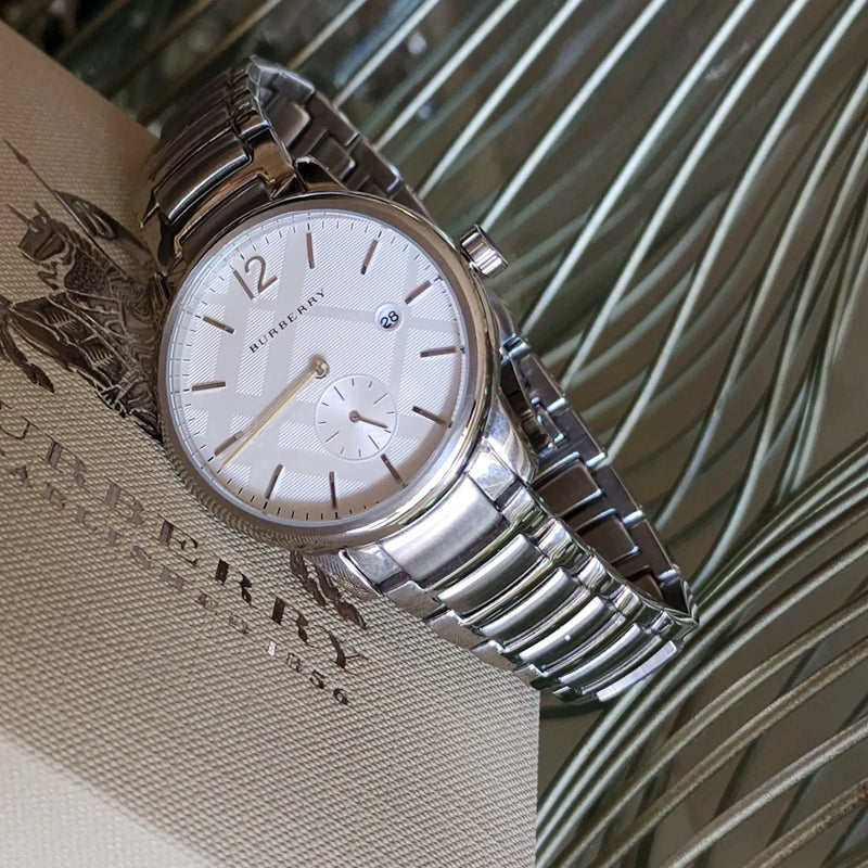 Shop Burberry The Classic Silver Dial Silver Steel Strap Watch for Men - BU10004 in USA