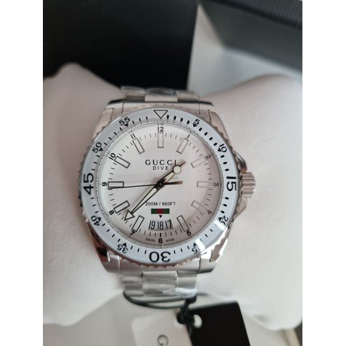 Shop Gucci Dive Quartz White Dial Silver Steel Strap Watch for Men - YA136302 in USA