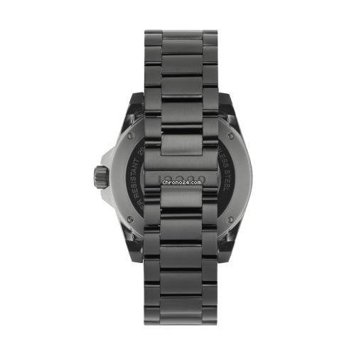 Shop Gucci Dive Quartz Black Dial Black Steel Strap Watch For Men - YA136205 in USA