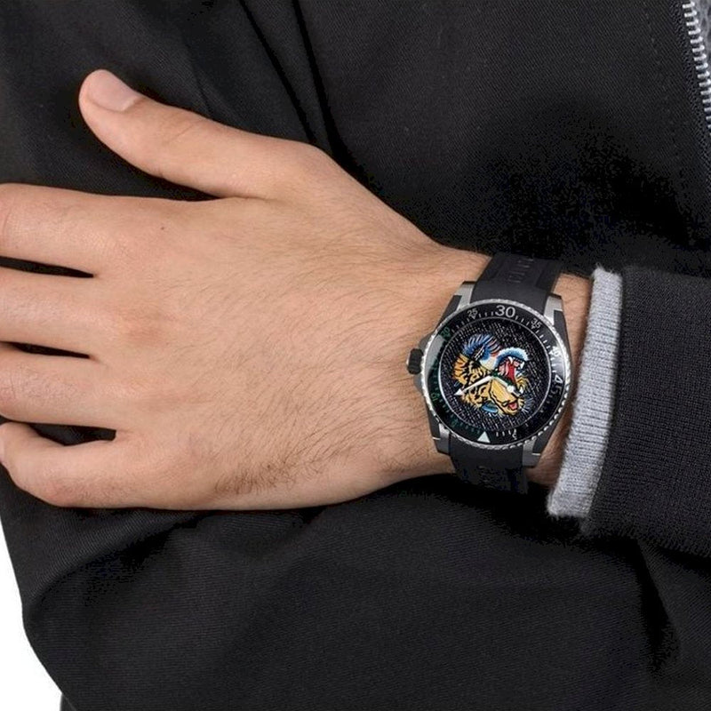 Shop Gucci Dive Tiger Black Dial Black Rubber Strap Watch For Men - YA136318 in USA