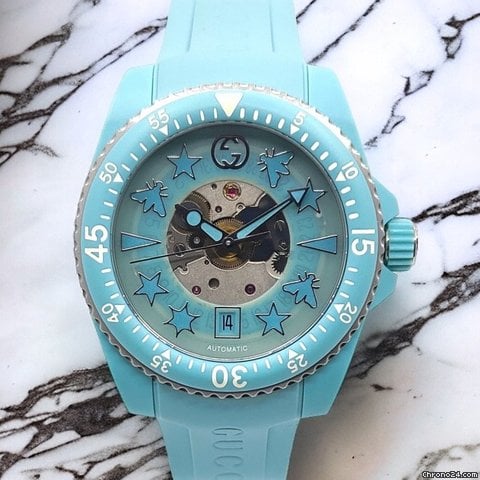 Shop Gucci Dive Automatic Green Dial Green Rubber Strap Unisex Watch - YA136344 in USA