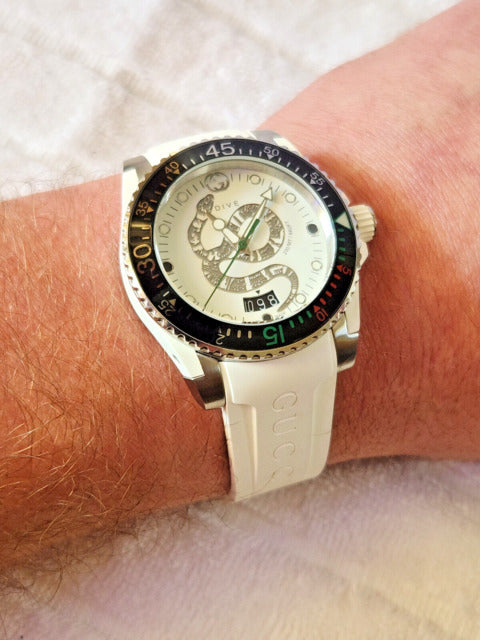 Shop Gucci Dive Quartz White Dial White Rubber Strap Watch For Men - YA136330 in USA