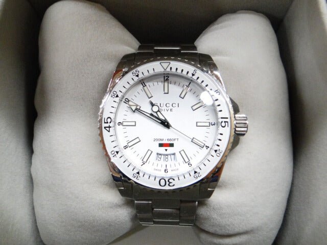 Shop Gucci Dive Quartz White Dial Silver Steel Strap Watch for Men - YA136302 in USA
