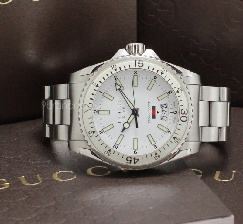 Shop Gucci Dive Quartz White Dial Silver Steel Strap Watch for Men - YA136302 in USA