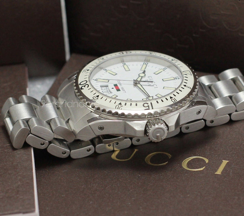 Shop Gucci Dive Quartz White Dial Silver Steel Strap Watch for Men - YA136302 in USA