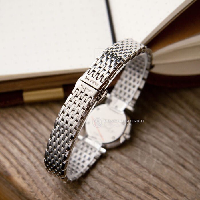 Shop Longines La Grande Classique De Longines Silver Dial Silver Mesh Bracelet Watch for Women - L4.209.4.72.6 in USA