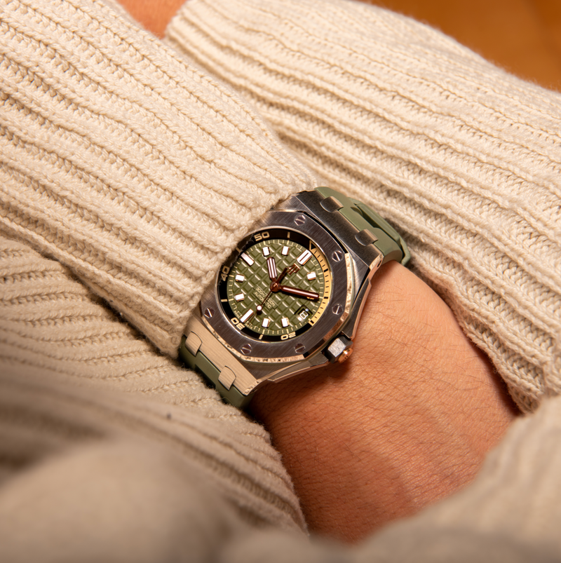 Audemars Piguet Royal Oak Offshore Diver Green Dial Green Rubber Strap Watch for Men - 15720ST.OO.A052CA.01