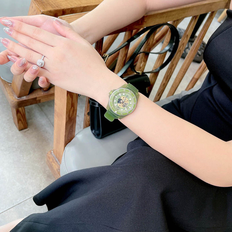 Shop Gucci Dive Automatic Green Dial Green Rubber Strap Unisex Watch - YA136345 in USA
