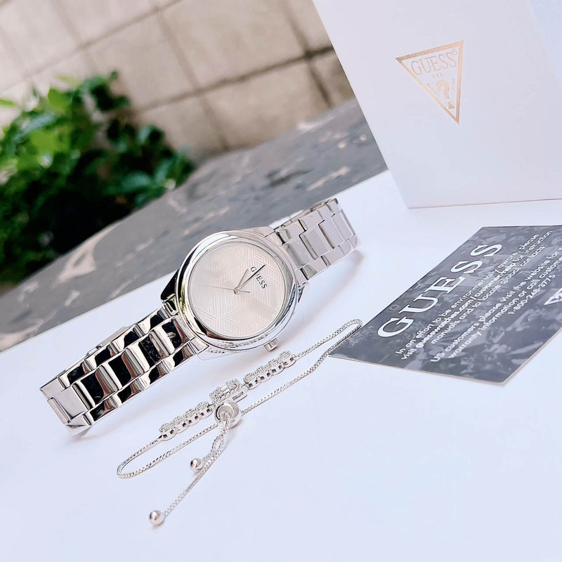 Shop Guess Cubed Analog Silver Dial Silver Steel Strap Watch For Women - GW0606L1 in USA