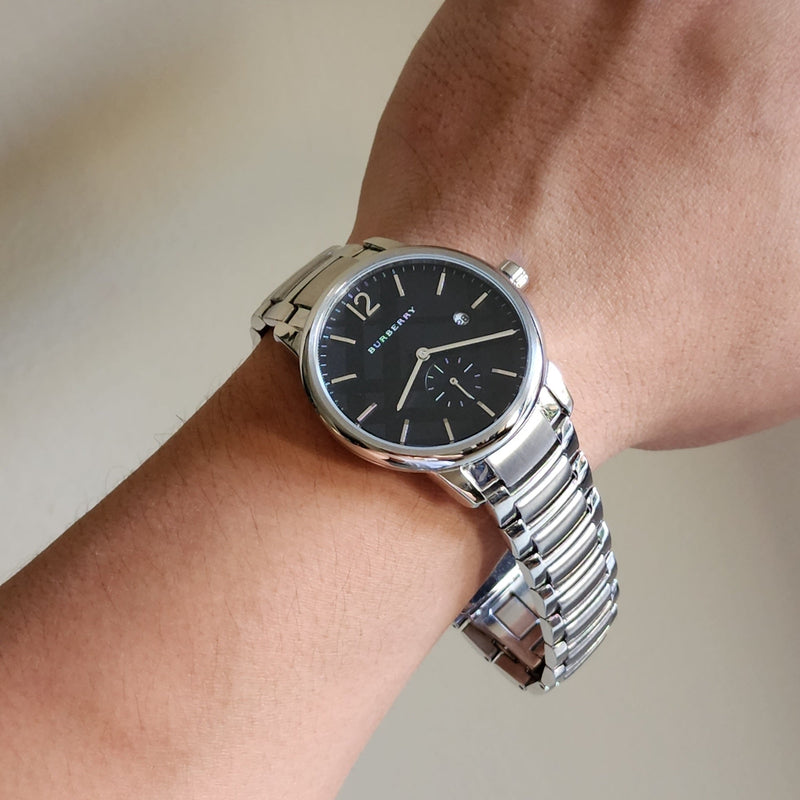 Shop Burberry The Classic Round Black Dial Silver Steel Strap Watch for Men - BU10005 in USA