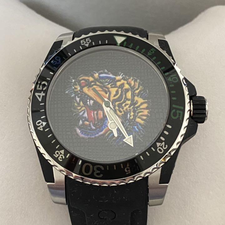 Shop Gucci Dive Tiger Black Dial Black Rubber Strap Watch For Men - YA136318 in USA