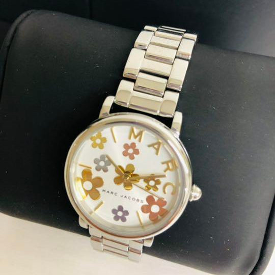 Marc Jacobs Classic White Dial Silver Steel Strap Watch for Women - MJ3581 Buy Now By Marc Jacobs