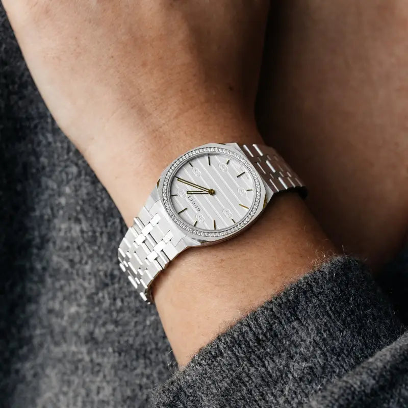 Shop Gucci 25H Quartz Silver Dial Silver Steel Strap Unisex Watch - YA163407 in USA