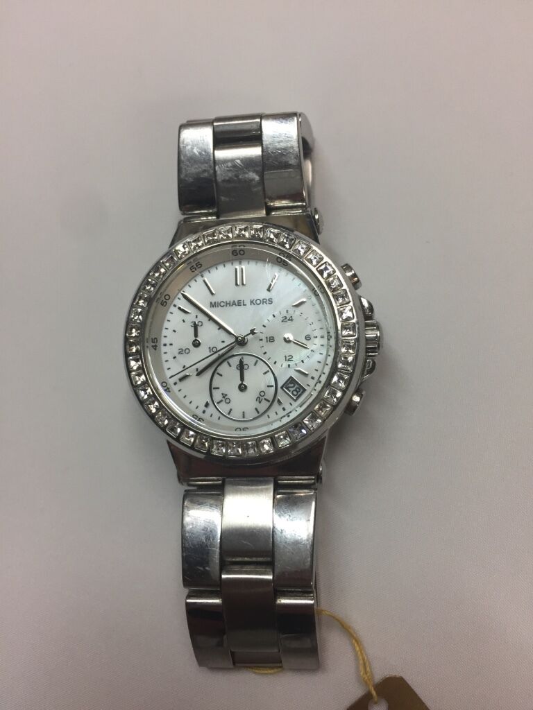 Michael Kors Dylan Silver Dial Silver Steel Strap Watch for Women - MK5585 Buy Now By Michael Kors