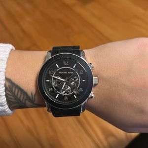 Michael Kors Runway Black Dial Black Rubber Strap Watch for Men - MK8107 Buy Now By Michael Kors
