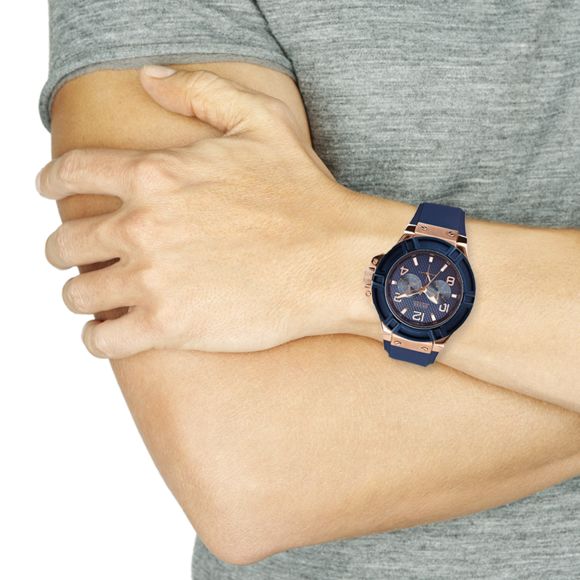 Shop Guess Rigor Blue Dial Blue Silicone Strap Watch For Men - W0247G3 in USA